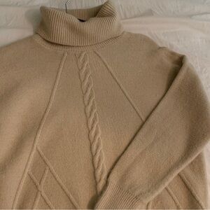 Beige cable knit design turtleneck